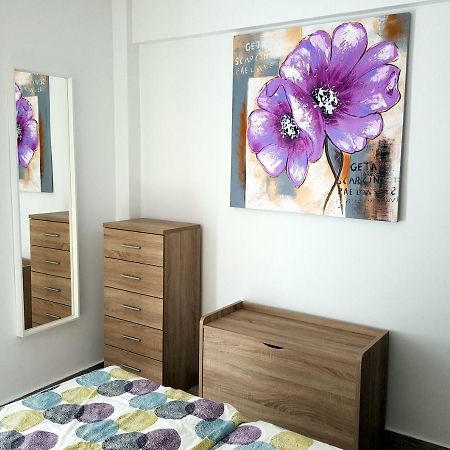 Luxury 2 Bedroom Apt 50 M From Beach Mogan Exterior photo