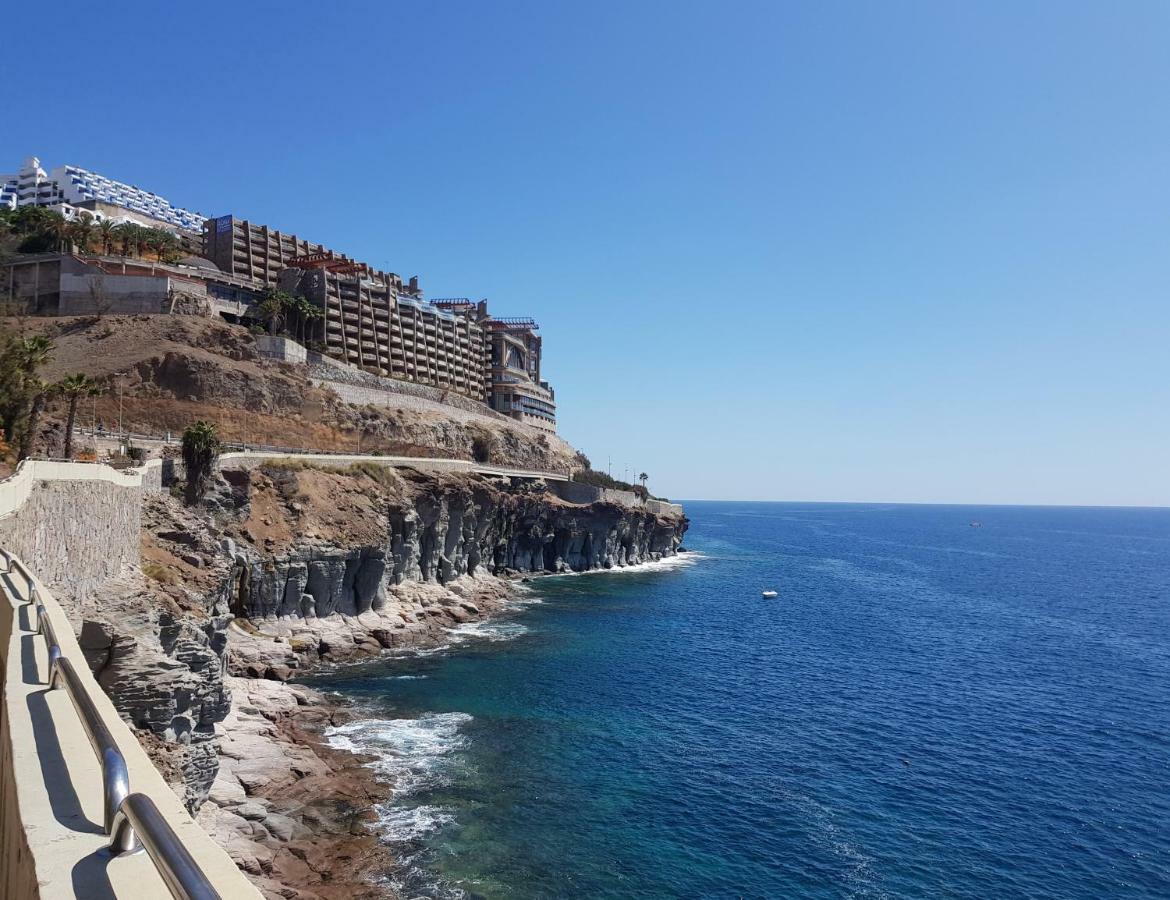 Luxury 2 Bedroom Apt 50 M From Beach Mogan Exterior photo