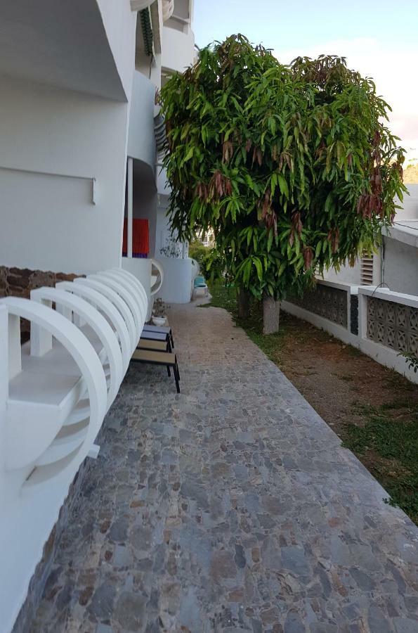 Luxury 2 Bedroom Apt 50 M From Beach Mogan Exterior photo