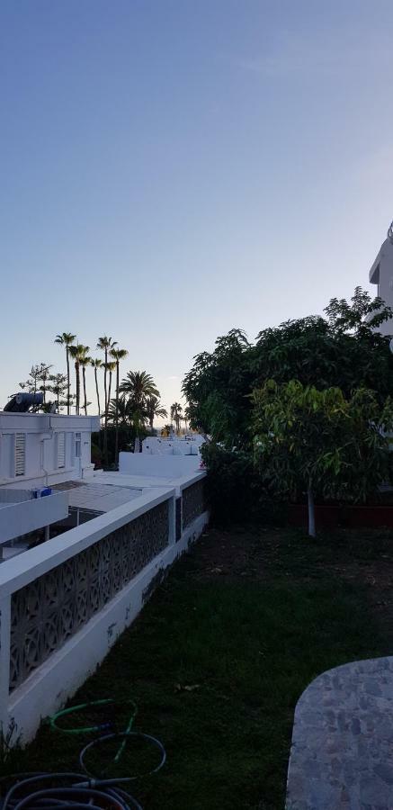 Luxury 2 Bedroom Apt 50 M From Beach Mogan Exterior photo