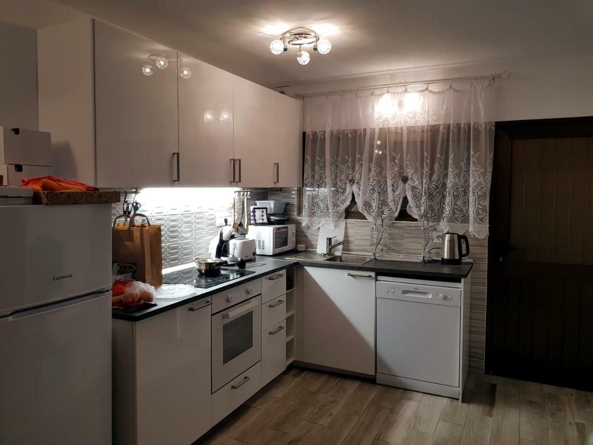 Luxury 2 Bedroom Apt 50 M From Beach Mogan Exterior photo
